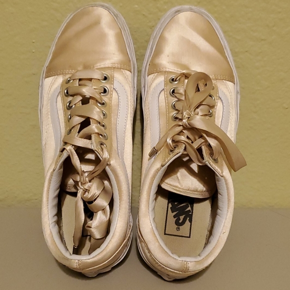 Vans - Picture 4 of 8